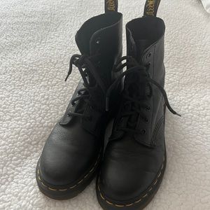 Smooth leather dr martens